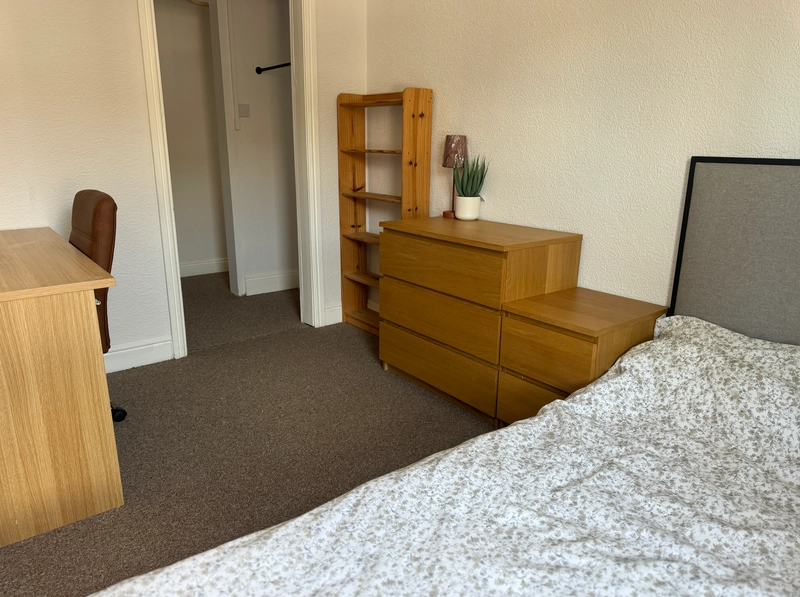 SPARE ROOM in a 4bed student house - Thumbnail 17